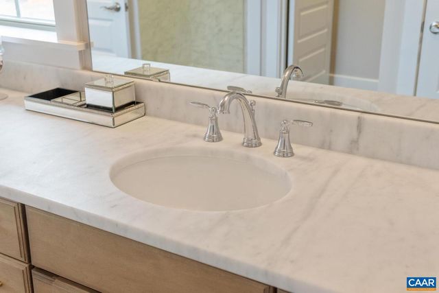 6 STEEP ROCK DR, Charlottesville, VA 22911