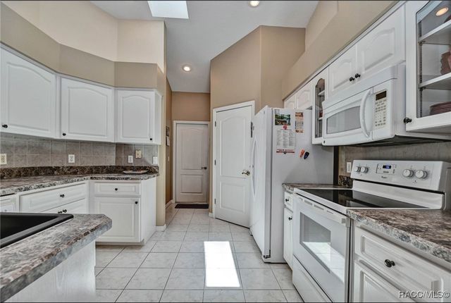 4373 N Saddletree Drive, Beverly Hills, FL 34465