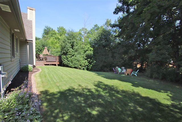 N52W14273 Thornhill DRIVE, Menomonee Falls, WI 53051