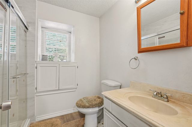4201 Briar Hill Drive, Grand Prairie, TX 75052