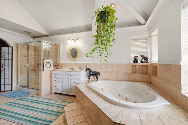 4201 Briar Hill Drive, Grand Prairie, TX 75052