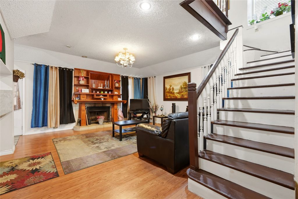 4201 Briar Hill Drive, Grand Prairie, TX 75052 — photo 2
