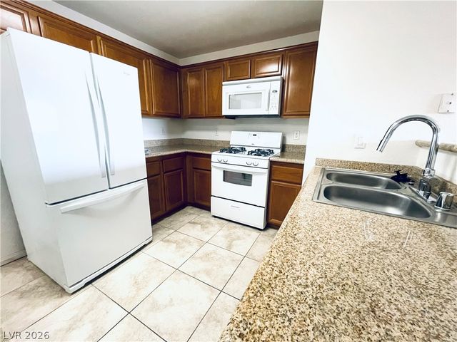 7701 West Robindale Road 206, Las Vegas, NV 89113