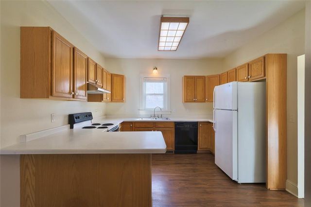 1211 Main Street, Eau Claire, WI 54701