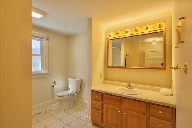1211 Main Street, Eau Claire, WI 54701