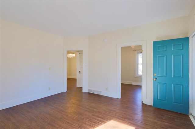 1211 Main Street, Eau Claire, WI 54701