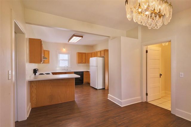 1211 Main Street, Eau Claire, WI 54701