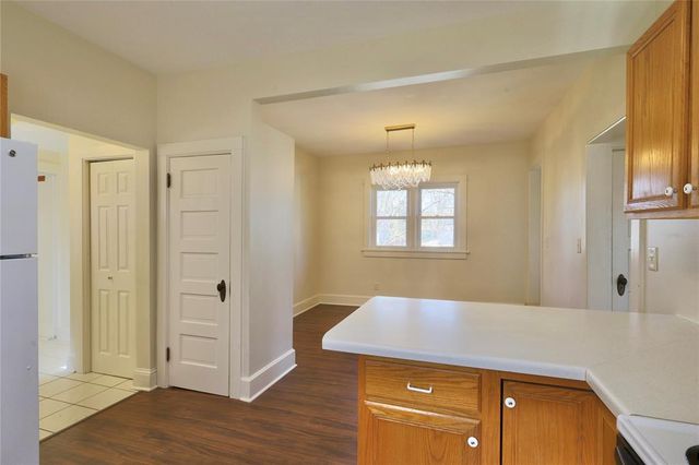 1211 Main Street, Eau Claire, WI 54701