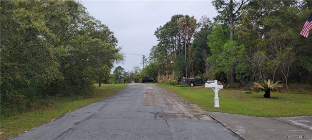 3028 W Randolph Lane, Citrus Springs, FL 34433