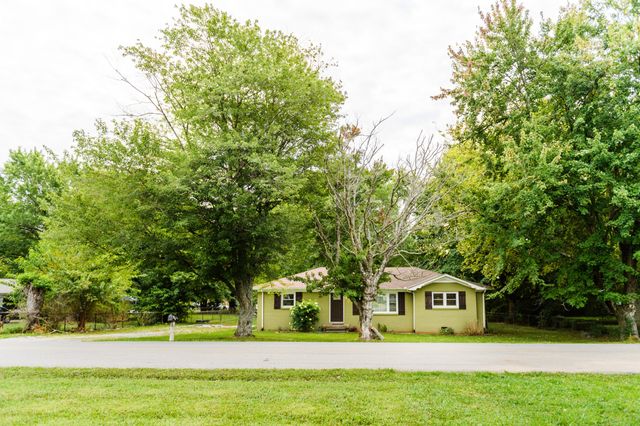 211 Westland St, Portland, TN 37148