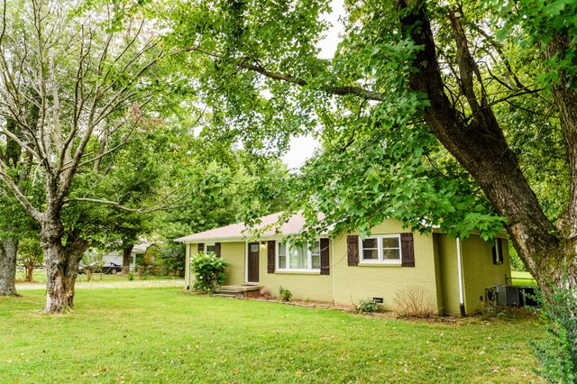 211 Westland St, Portland, TN 37148