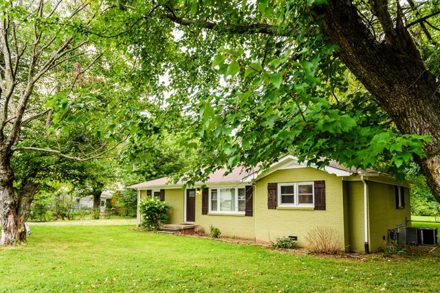 211 Westland St, Portland, TN 37148