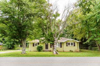 211 Westland St, Portland, TN 37148