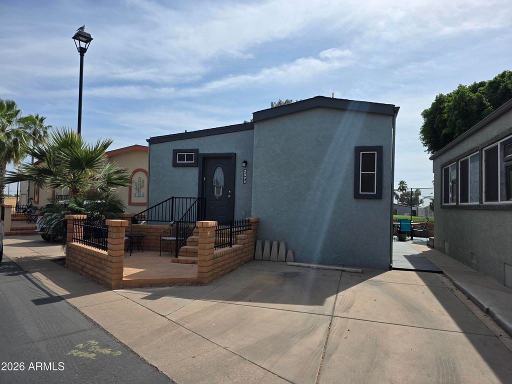 2374 S Pomo Avenue 374, Apache Junction, AZ 85119 — exterior
