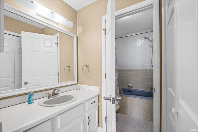1159 Camelback Boulevard, West Lafayette, IN 47906
