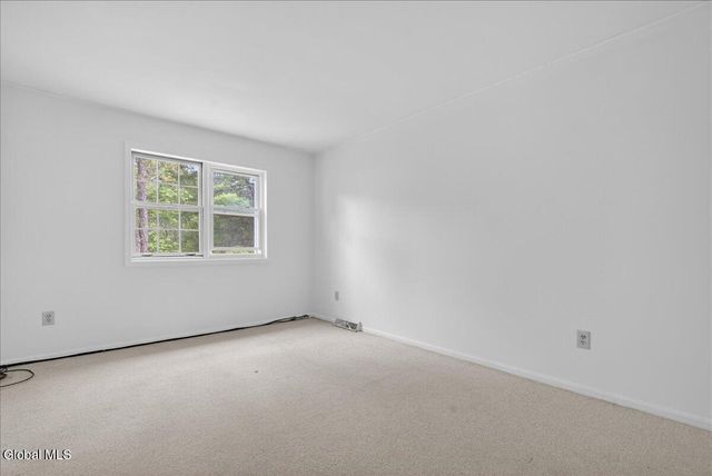 10 Deer Run Drive, Milton, NY 12020