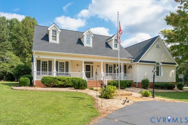2030 Shadow Creek Ct, Powhatan, VA 23139