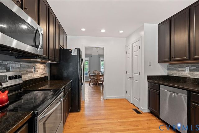 2030 Shadow Creek Ct, Powhatan, VA 23139
