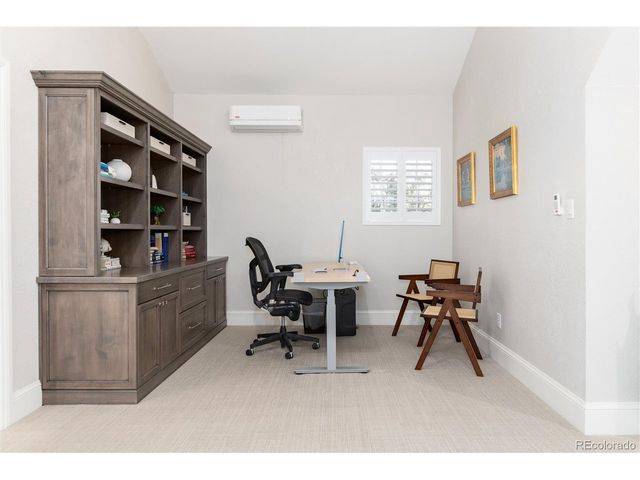215 Ivanhoe St, Denver, CO 80220