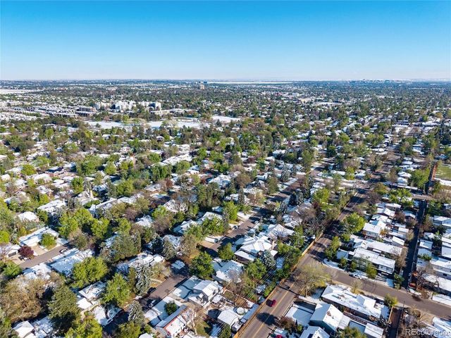 215 Ivanhoe St, Denver, CO 80220