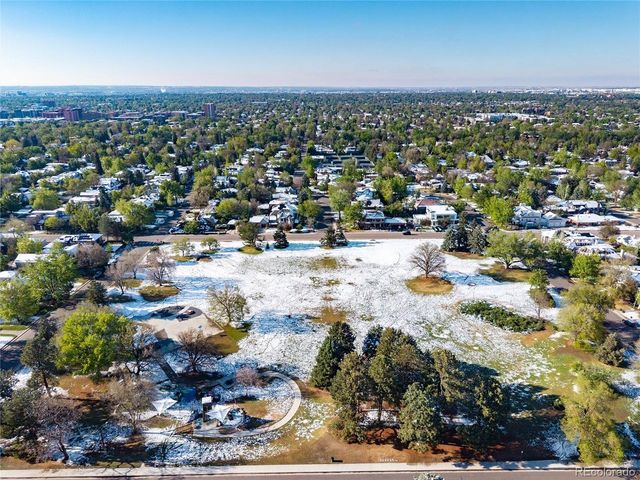 215 Ivanhoe St, Denver, CO 80220