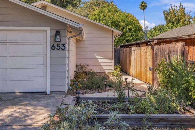 653 San Benito Avenue, Menlo Park, CA 94025