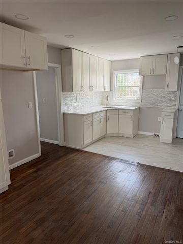 12815 235th Street, Rosedale, NY 11422