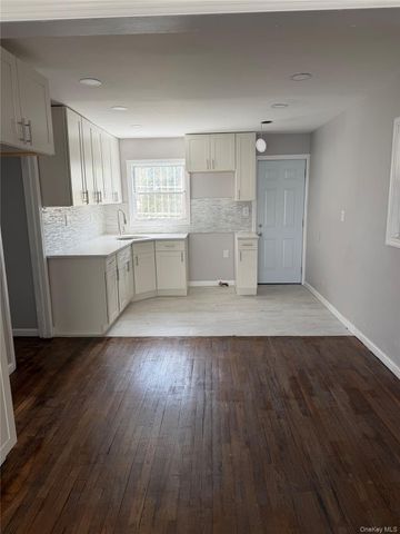12815 235th Street, Rosedale, NY 11422