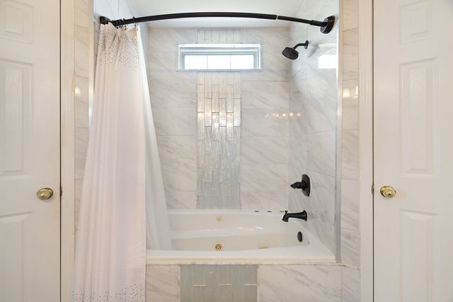 1433 Laurel Oak Dr, Antioch, TN 37013