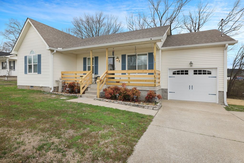 1433 Laurel Oak Dr, Antioch, TN 37013