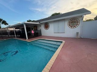 19631 NW 57th Place, Hialeah, FL 33015