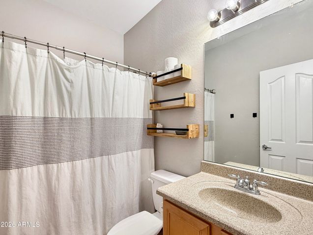 8931 W SAINT JOHN Road, Peoria, AZ 85382