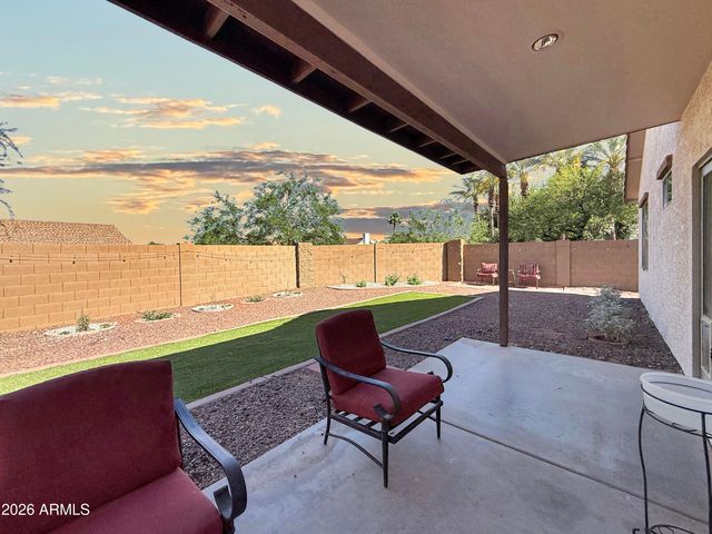 8931 W SAINT JOHN Road, Peoria, AZ 85382