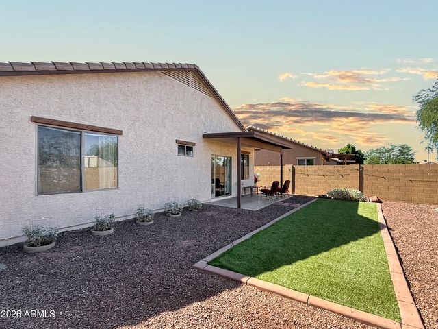8931 W SAINT JOHN Road, Peoria, AZ 85382