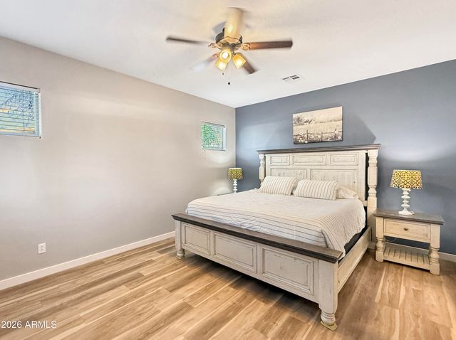 8931 W SAINT JOHN Road, Peoria, AZ 85382