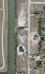 2512 NW 9th AVE, Cape Coral, FL 33993