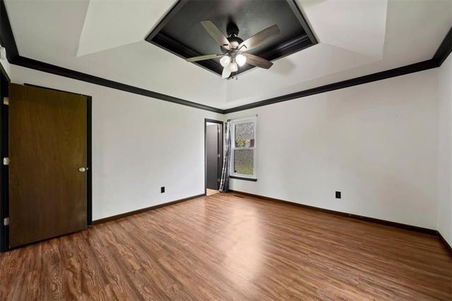 2924 SW Walnut Street, Blue Springs, MO 64015