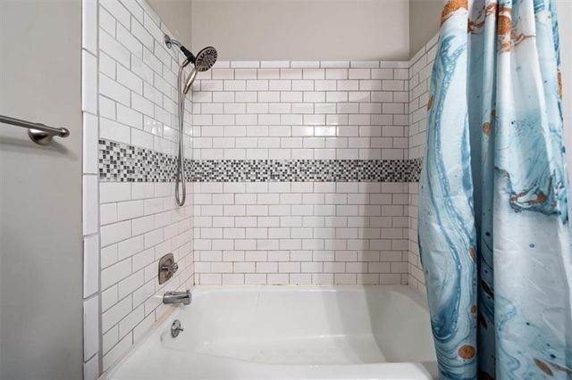 2924 SW Walnut Street, Blue Springs, MO 64015