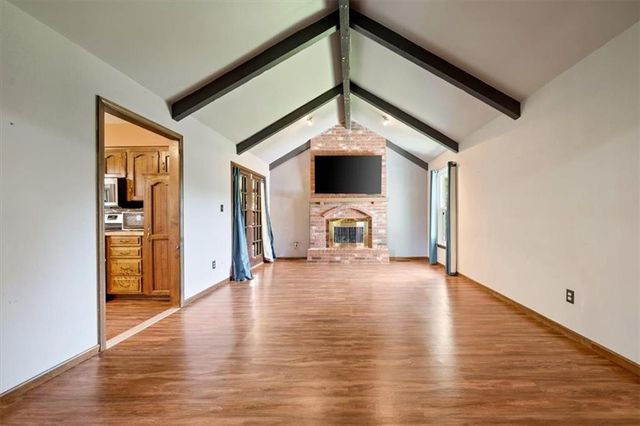 2924 SW Walnut Street, Blue Springs, MO 64015