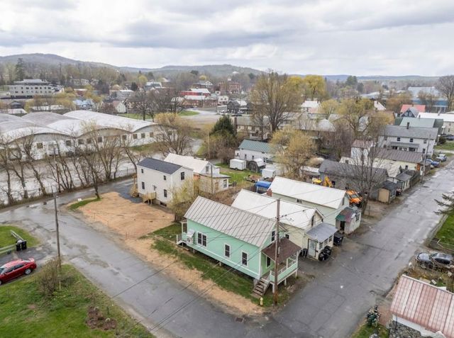 15 National Street, Windsor, VT 05089