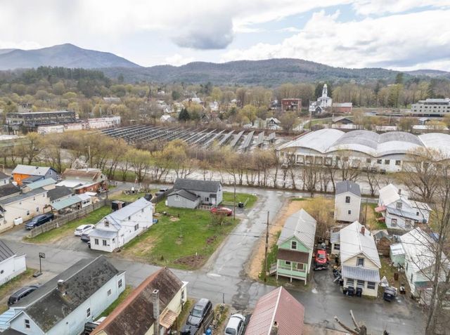 15 National Street, Windsor, VT 05089