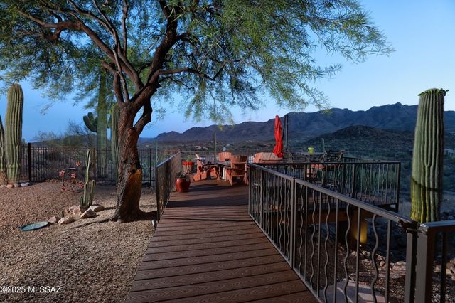 3700 N Avenida Dos Vistas, Tucson, AZ 85745