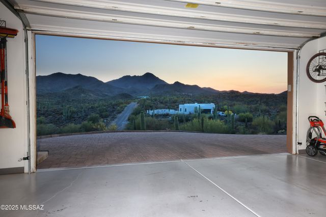 3700 N Avenida Dos Vistas, Tucson, AZ 85745