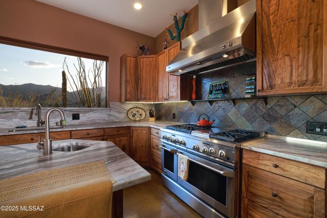 3700 N Avenida Dos Vistas, Tucson, AZ 85745