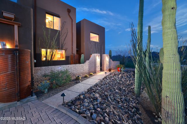 3700 N Avenida Dos Vistas, Tucson, AZ 85745