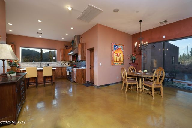 3700 N Avenida Dos Vistas, Tucson, AZ 85745