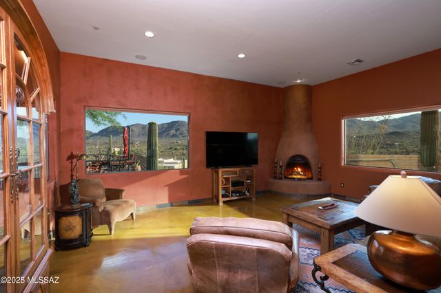 3700 N Avenida Dos Vistas, Tucson, AZ 85745