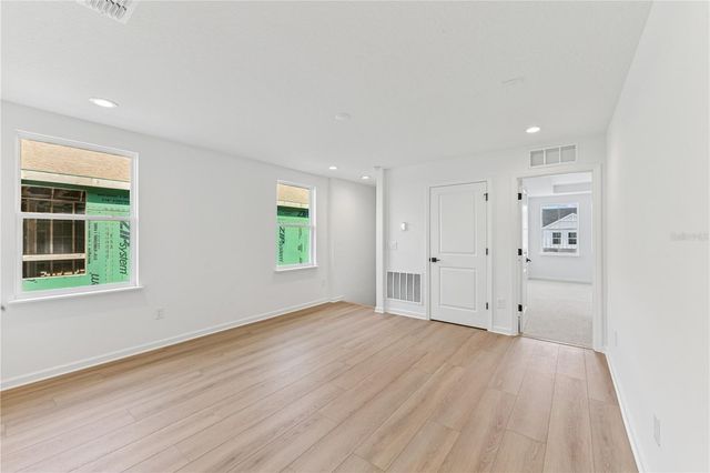 2556 LONG PINE AVENUE, Apopka, FL 32712