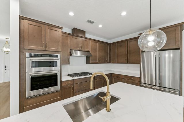 2556 LONG PINE AVENUE, Apopka, FL 32712