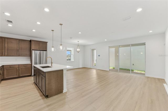 2556 LONG PINE AVENUE, Apopka, FL 32712